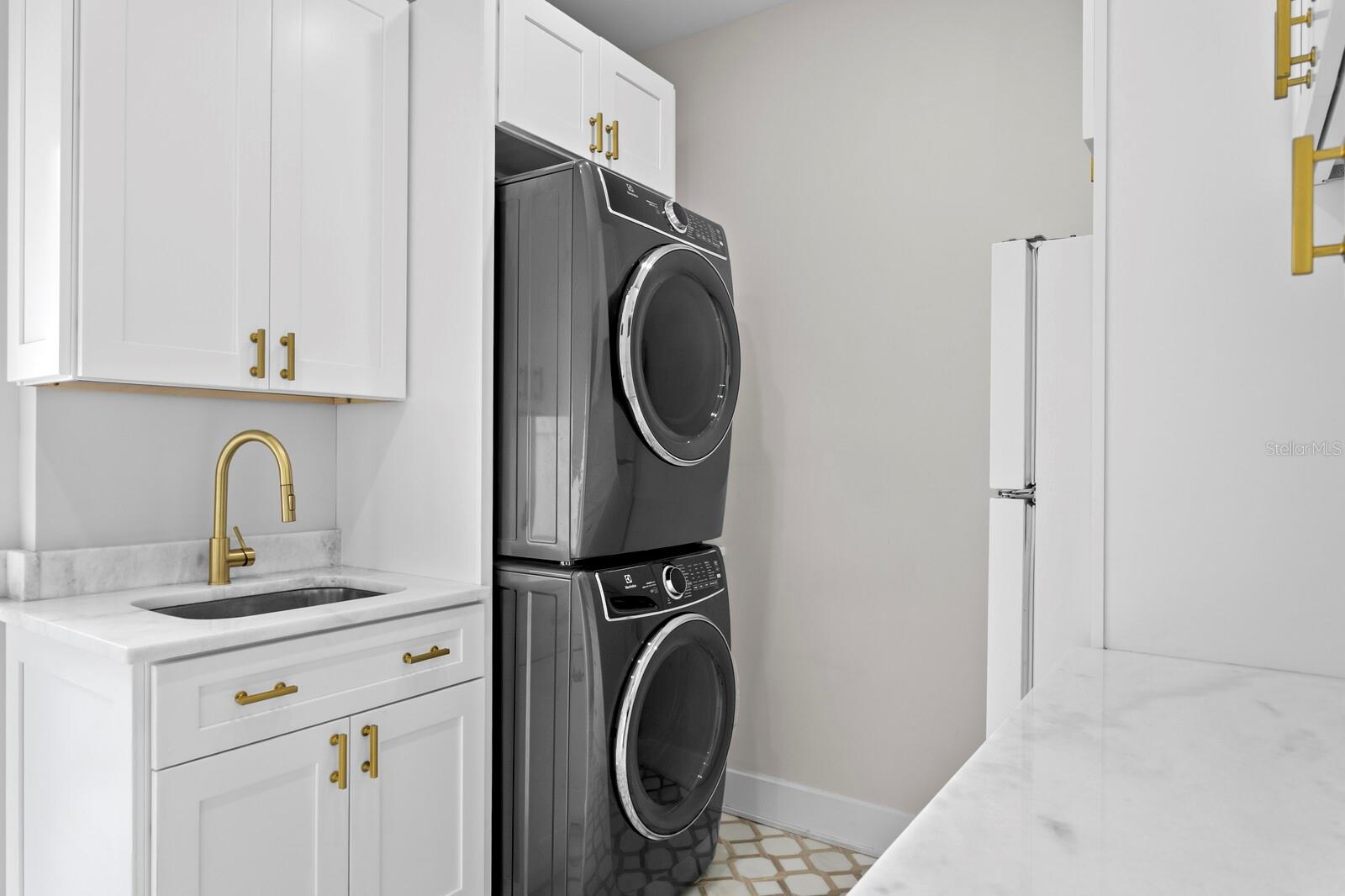 OLD KENTUCKY - Residential