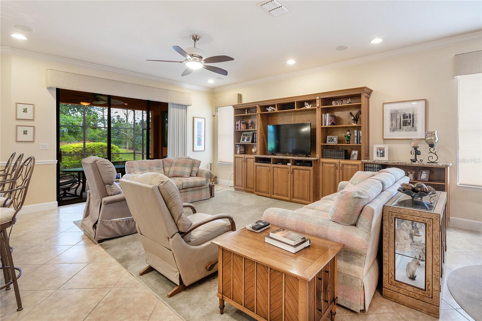 VENETIAN FALLS PH 2 - Residential