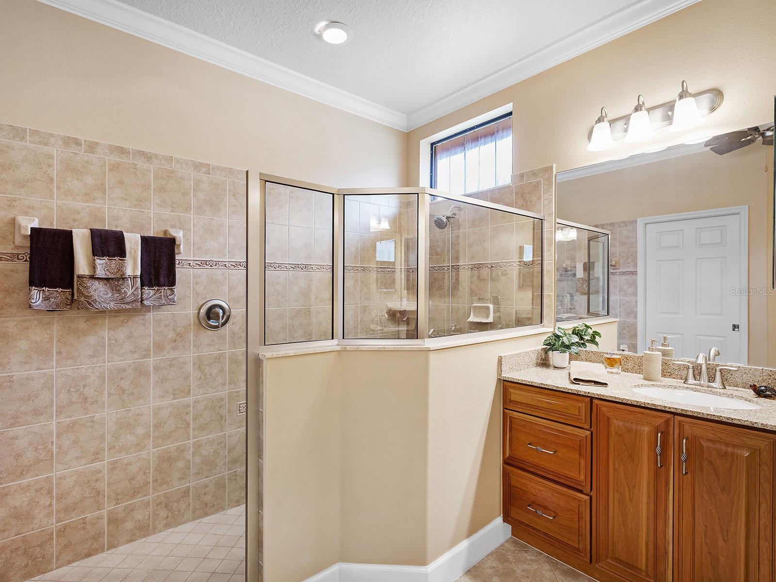 VENETIAN FALLS PH 2 - Residential