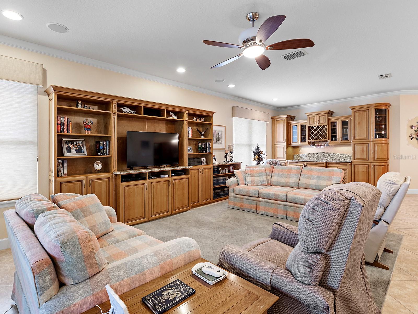 VENETIAN FALLS PH 2 - Residential