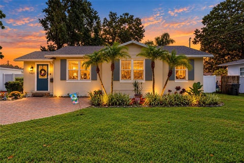 Photo of 1427 E Comanche Avenue, Tampa, FL 33604 (MLS # TB8559749)