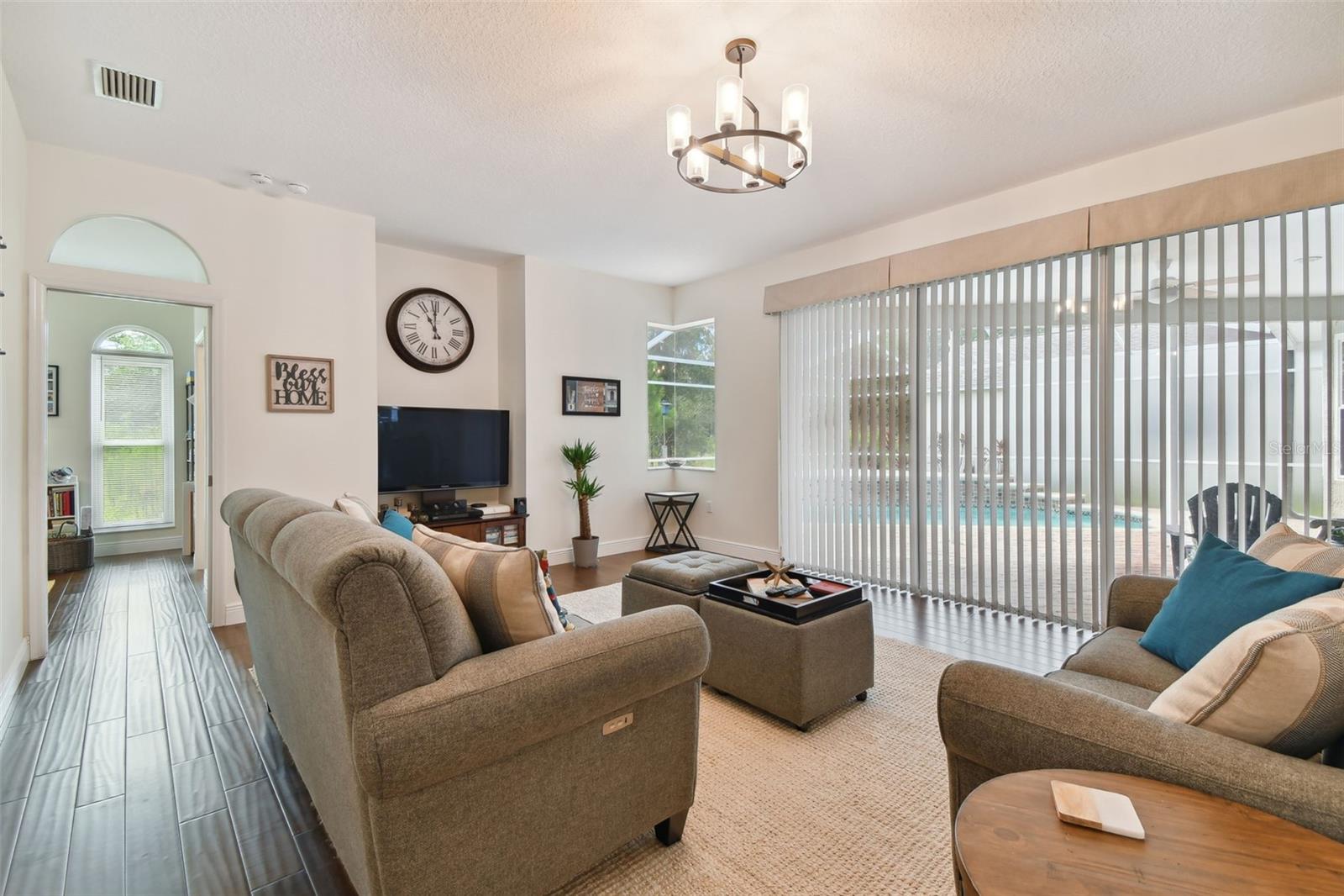 WARWICK HILLS - Residential