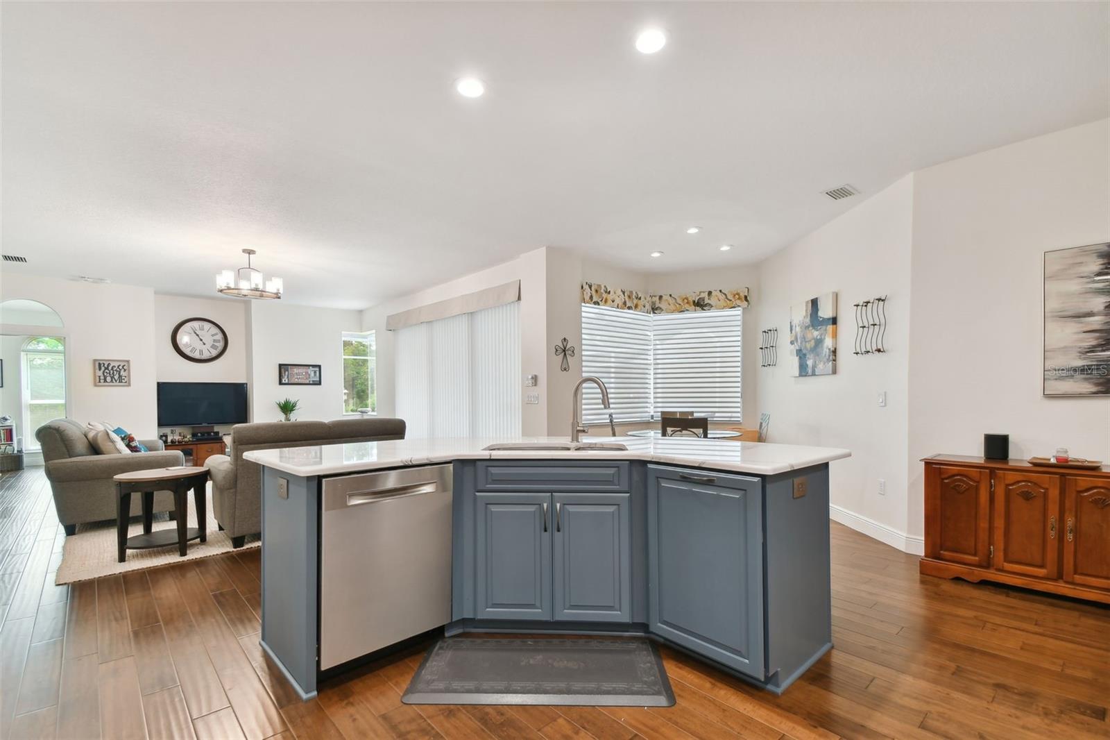 WARWICK HILLS - Residential