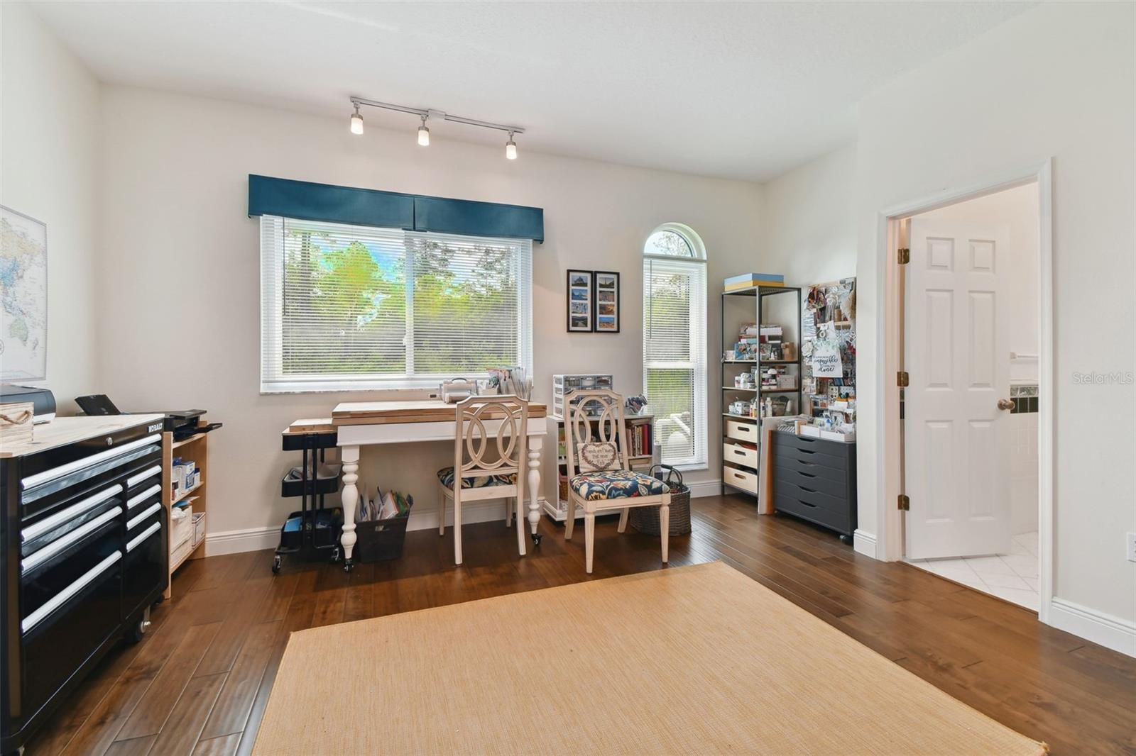 WARWICK HILLS - Residential