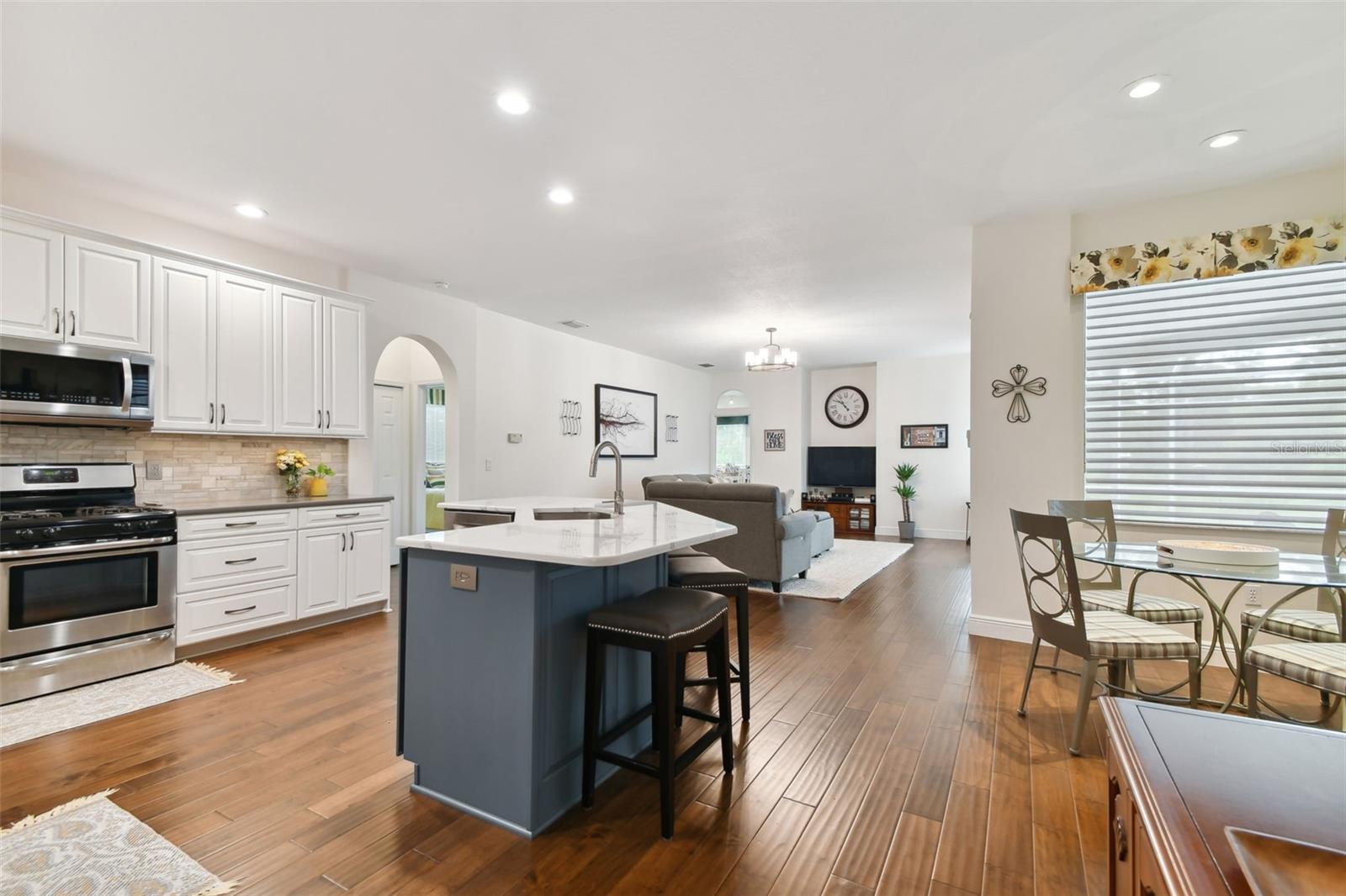 WARWICK HILLS - Residential