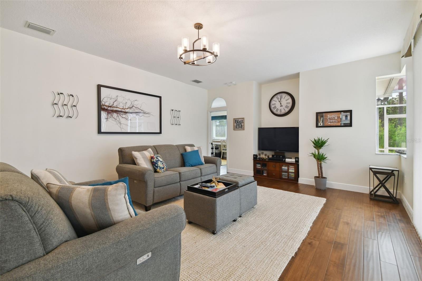 WARWICK HILLS - Residential