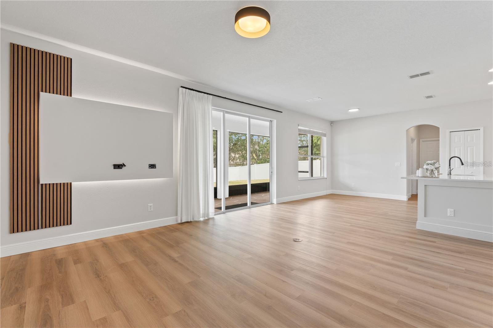 FORESTBROOKE PH 03 - Residential Lease