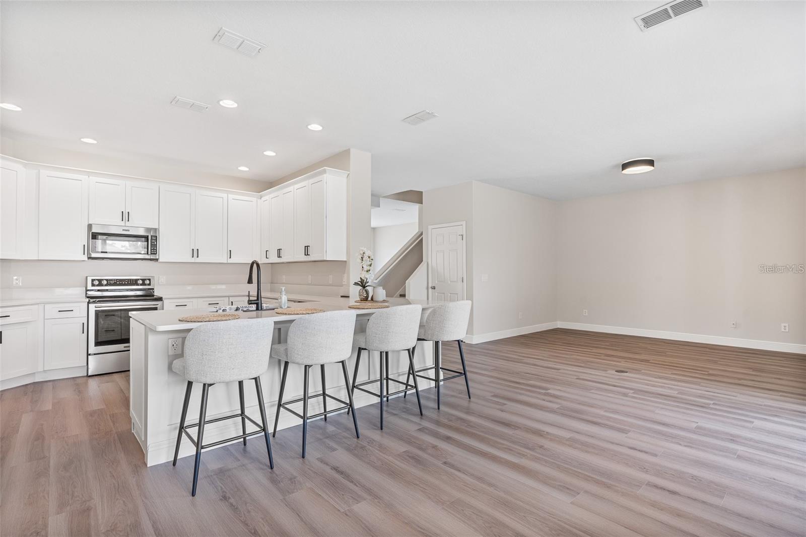 FORESTBROOKE PH 03 - Residential Lease