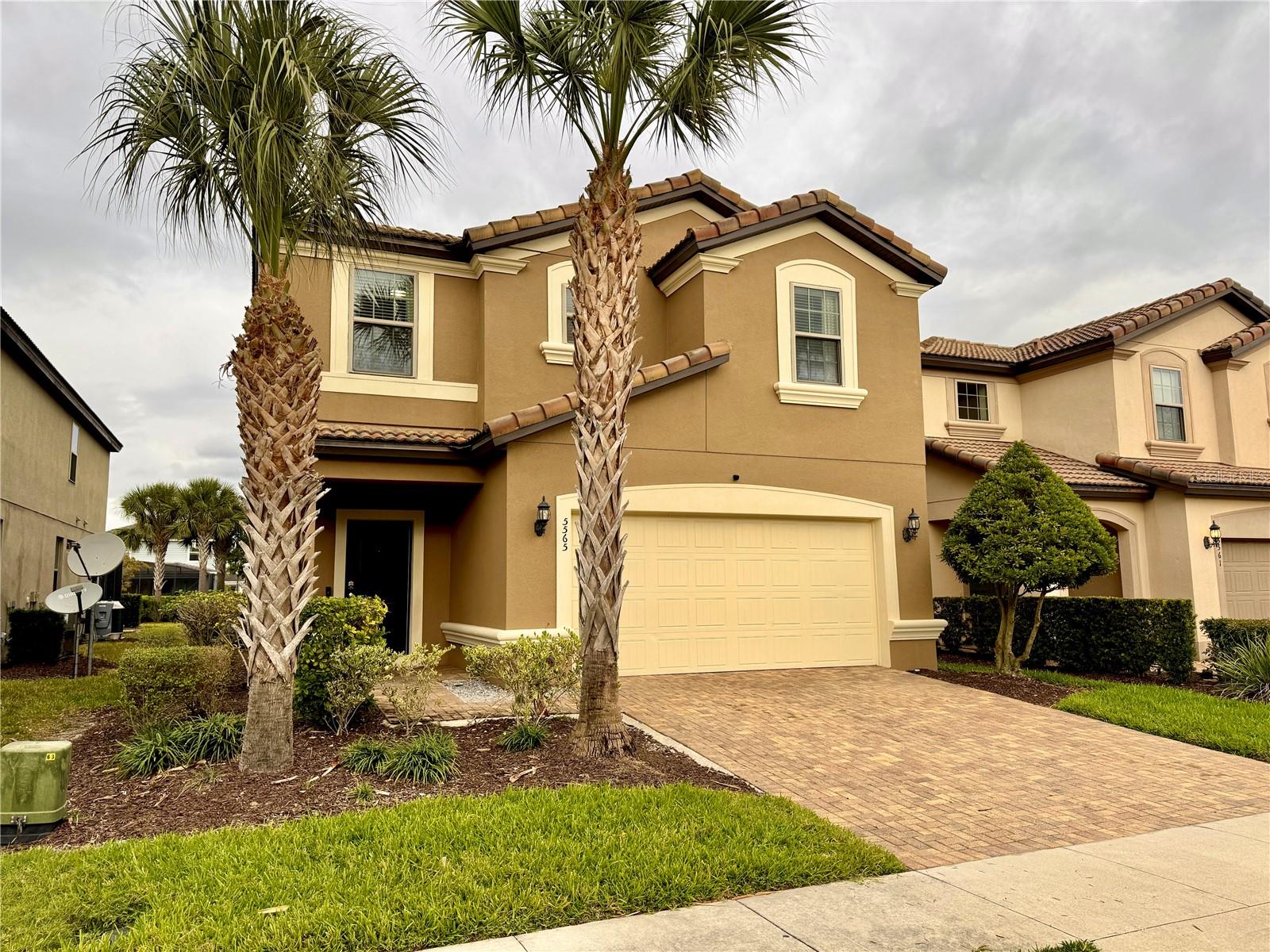 5565 MISTY OAK CIRCLE