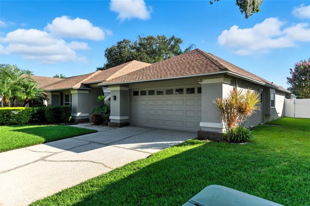Photo of 9540 Pebble Glen Avenue, Tampa, FL 33647 (MLS # TB8420211)