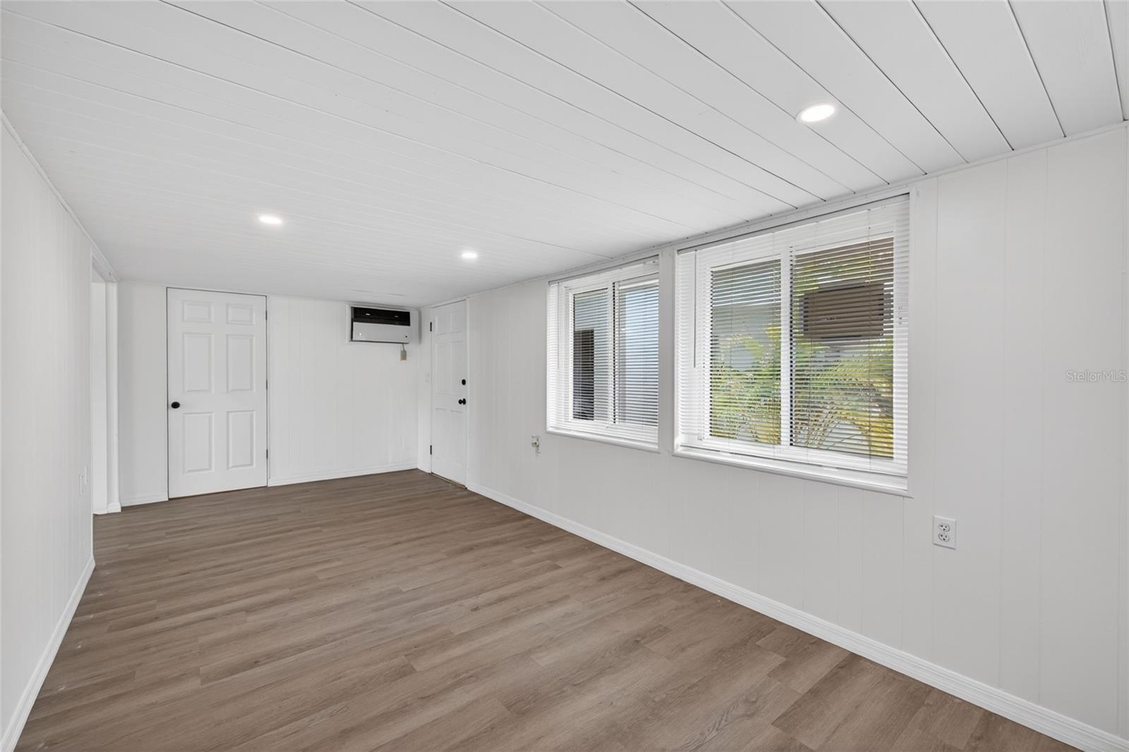 ZEHRCREST HEIGHTS BLK C, LOT 3 - Residential