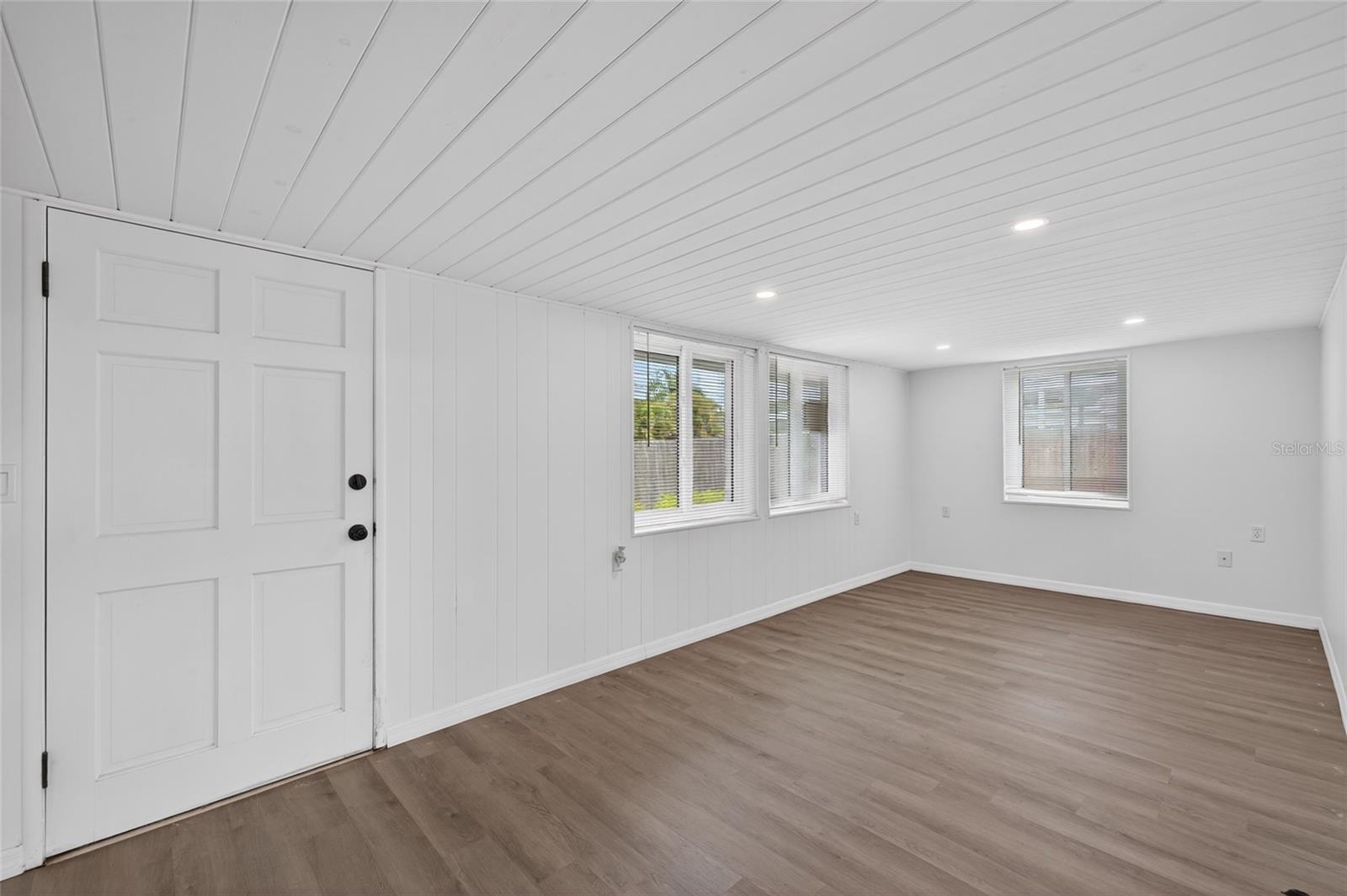 ZEHRCREST HEIGHTS BLK C, LOT 3 - Residential