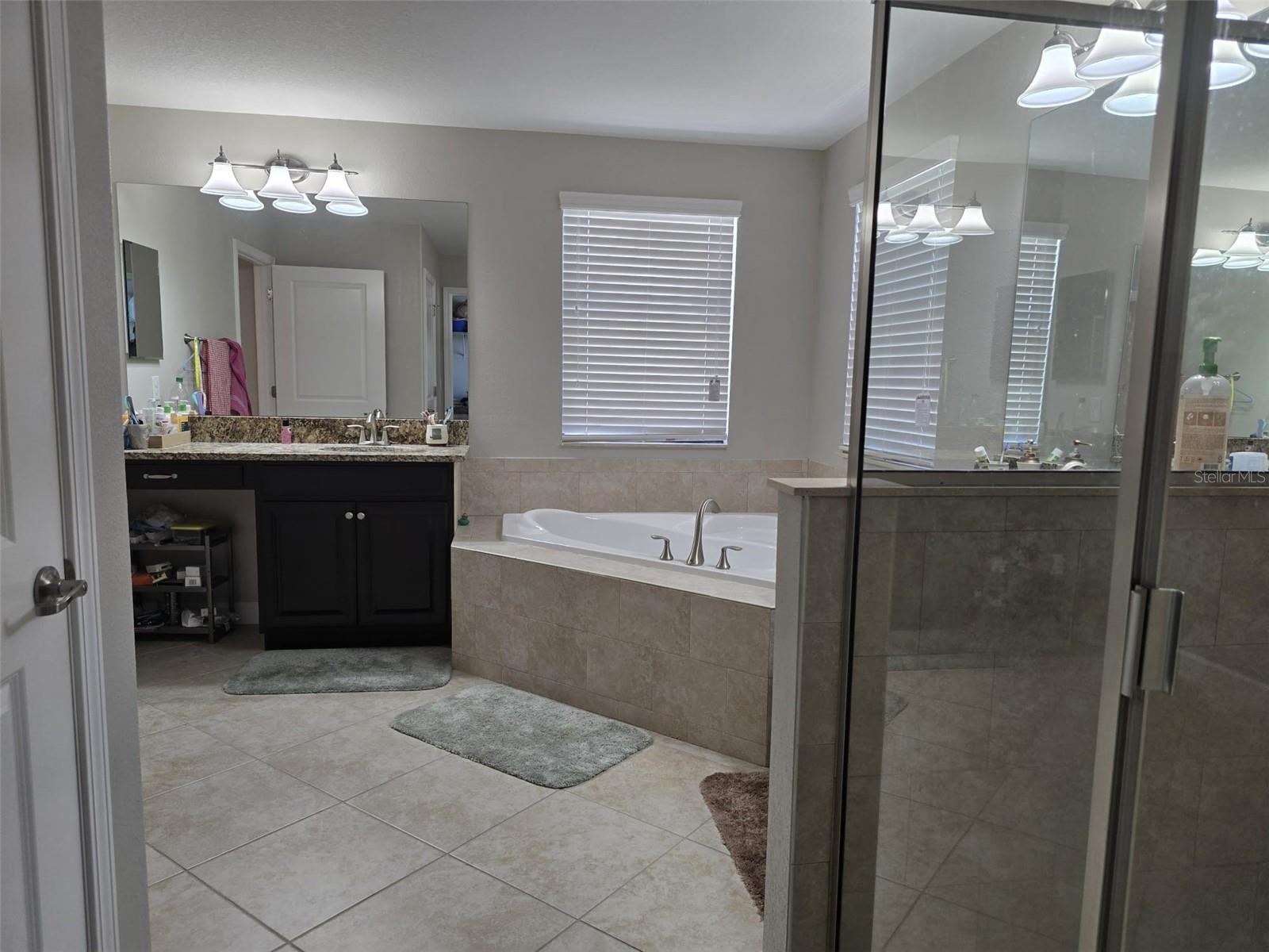 CONCORD STN PH 5 UNS A1 & A2 - Residential Lease