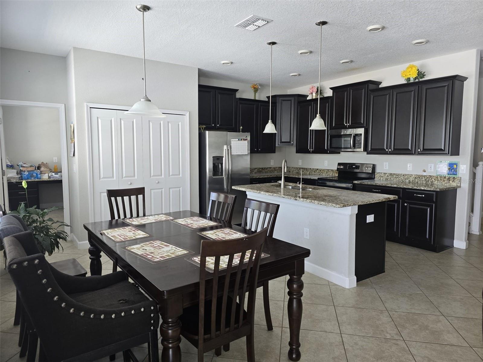 CONCORD STN PH 5 UNS A1 & A2 - Residential Lease