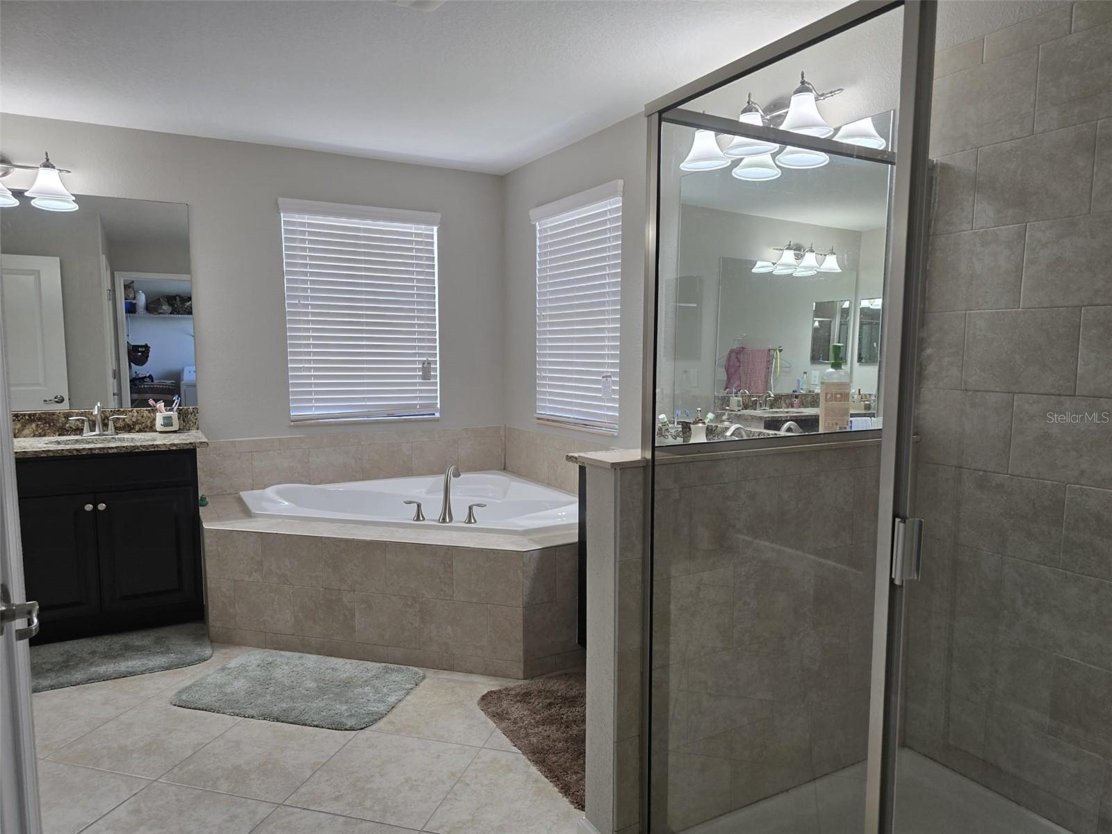 CONCORD STN PH 5 UNS A1 & A2 - Residential Lease