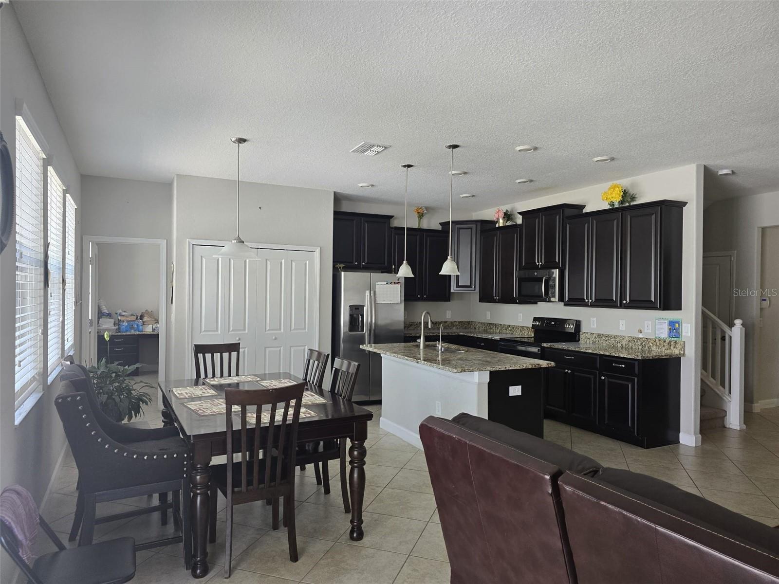 CONCORD STN PH 5 UNS A1 & A2 - Residential Lease