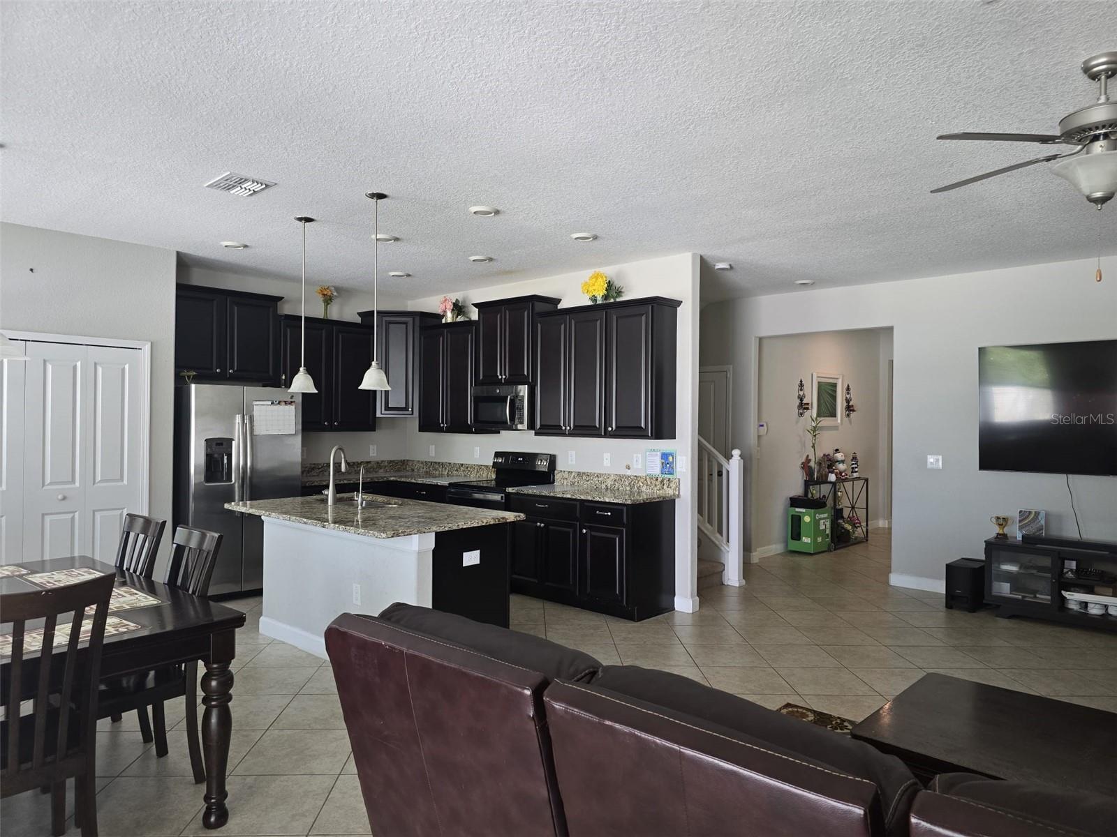 CONCORD STN PH 5 UNS A1 & A2 - Residential Lease