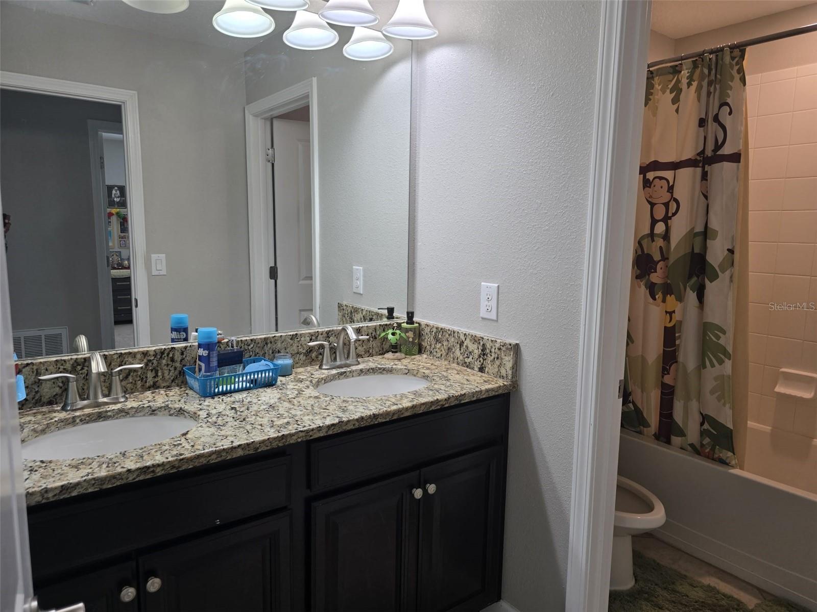 CONCORD STN PH 5 UNS A1 & A2 - Residential Lease