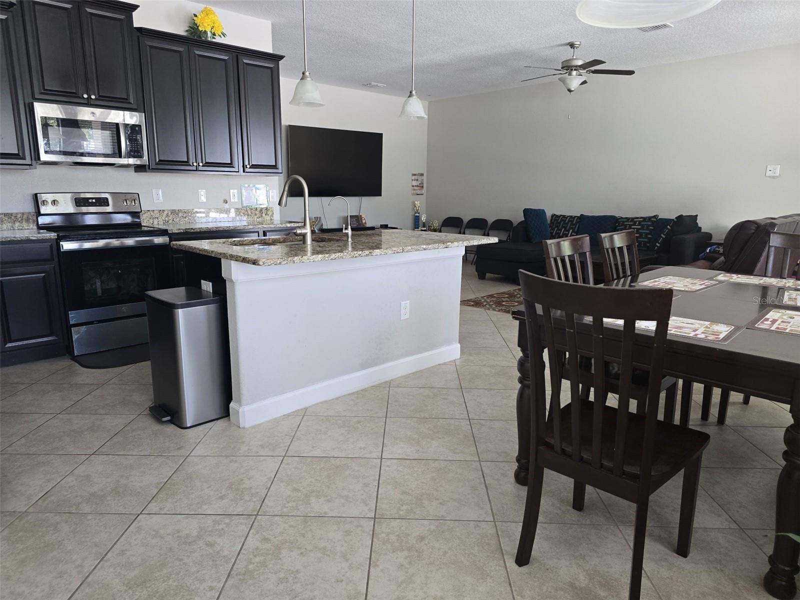 CONCORD STN PH 5 UNS A1 & A2 - Residential Lease