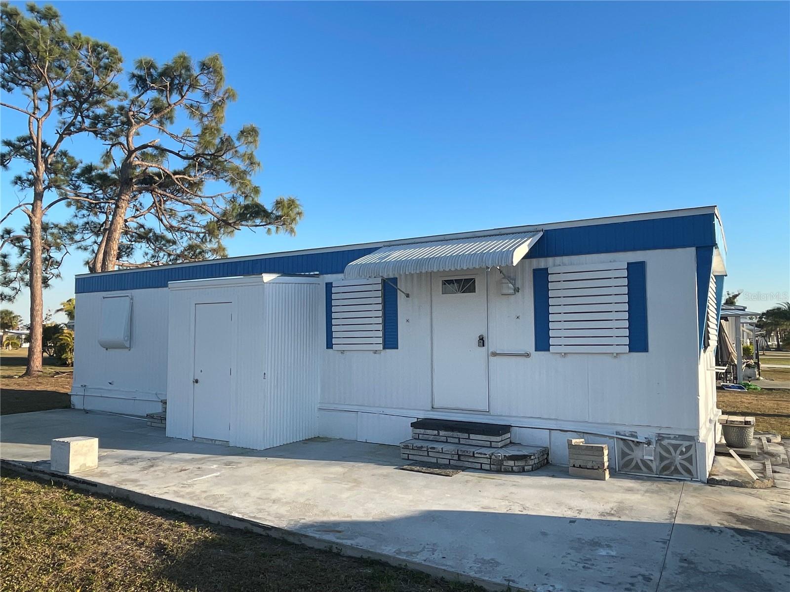 Excellent 1 bedroom 1 bath home. The Village of Holiday Lakes offers a peaceful and inviting atmosphere with a variety of local attractions and community amenities that enhance the quality of life for its residents. Nearby, you'll find beautiful lakes perfect for fishing, kayaking, and relaxing by the water. The area also boasts scenic walking trails, ideal for outdoor enthusiasts who enjoy leisurely strolls or nature walks. The community is well-known for its welcoming, close-knit environment, with residents often enjoying neighborhood events and social gatherings. For those seeking more entertainment and activities, the village is conveniently located near shopping centers, local dining spots, and entertainment venues, offering easy access to everything you need. Residents also have access to various recreational areas within the community, such as picnic spots, playgrounds, and sports courts, providing plenty of opportunities for outdoor fun and relaxation. Whether you prefer quiet time by the lake or engaging in community events, Holiday Lakes has something for everyone.