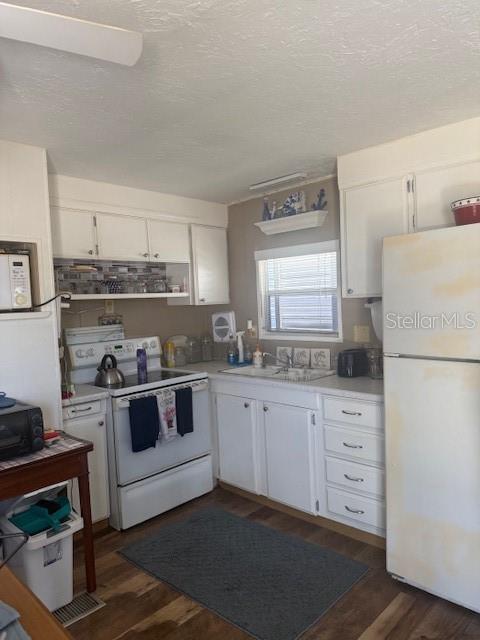 VILLAGE HOLIDAY LAKE - Residential