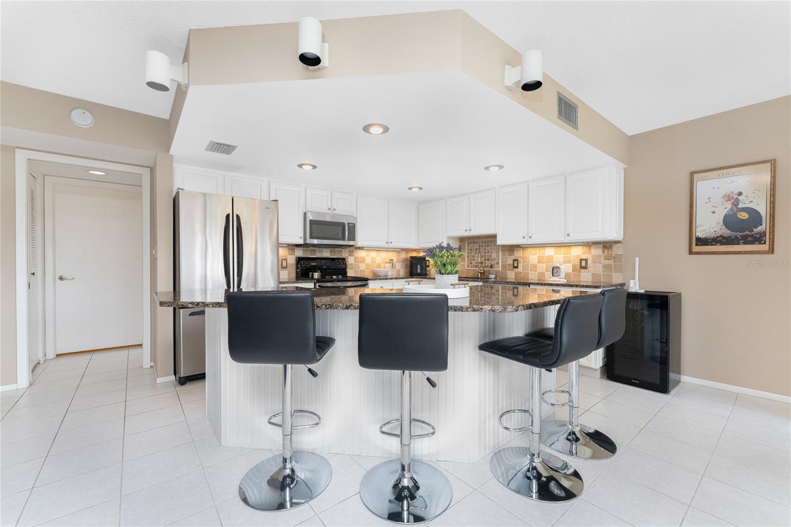 MARINA NORTH SHORE CONDO - Residential