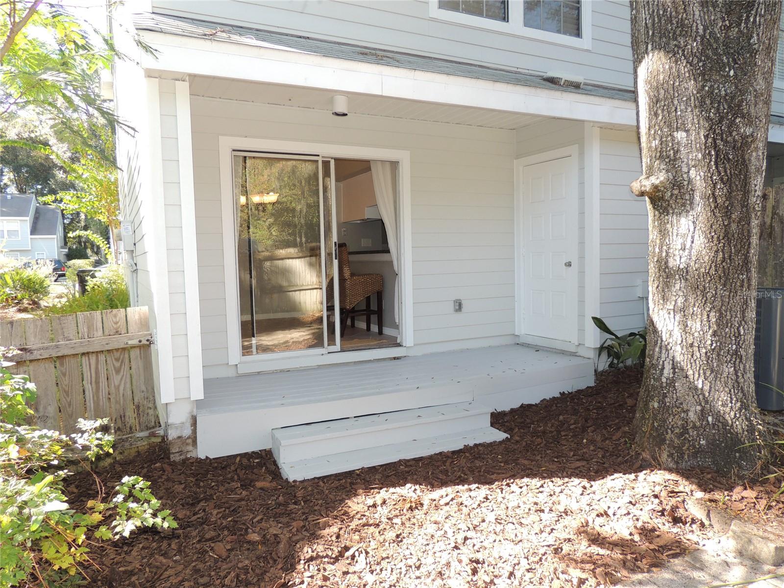 CARRIAGE HOUSE LANE - Residential