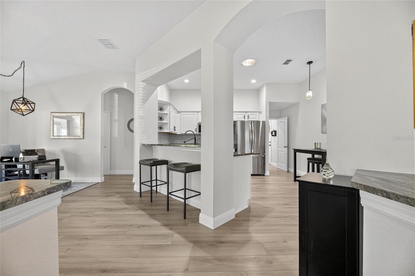 CORINTH CONDO - Residential