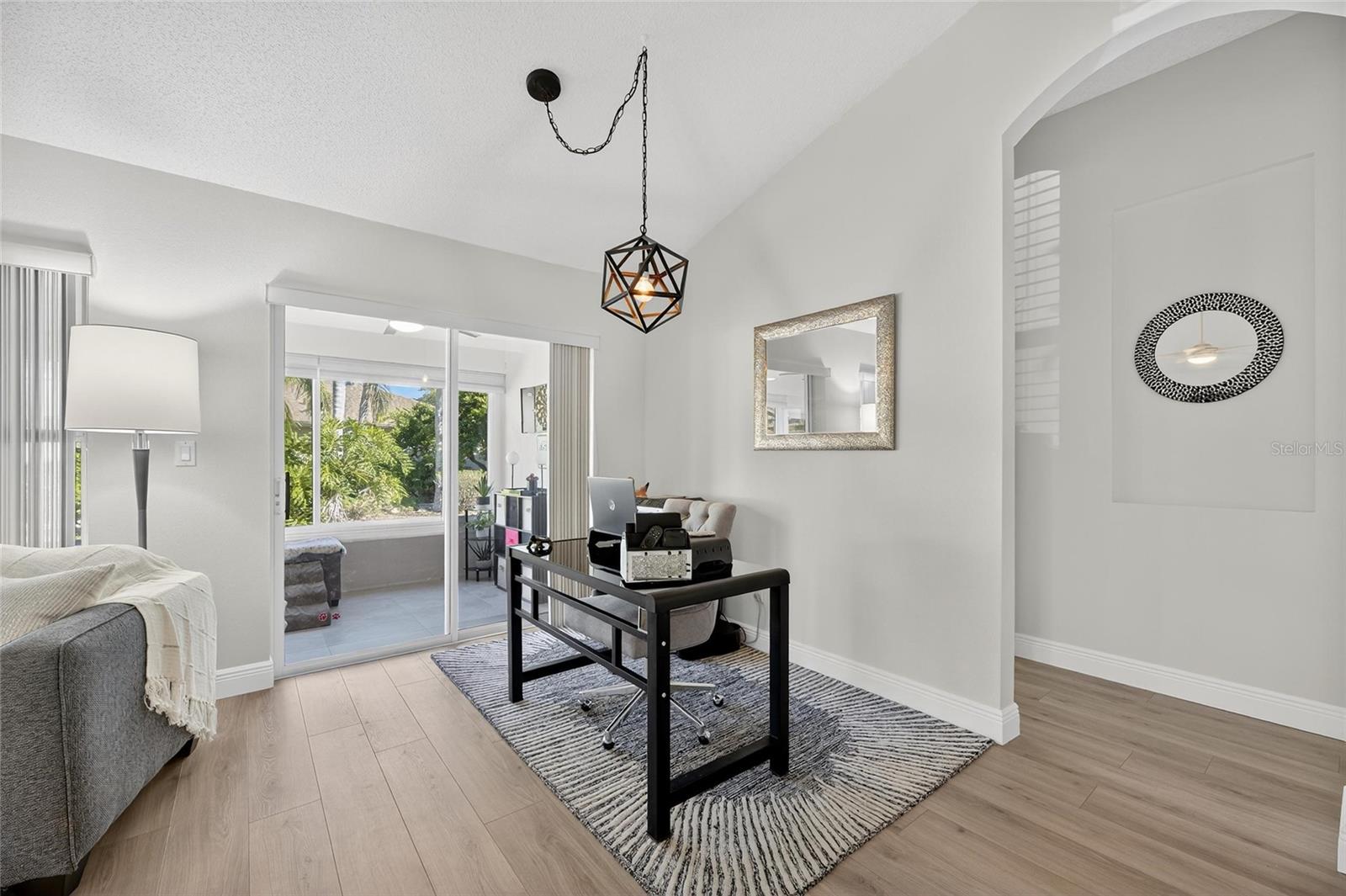 CORINTH CONDO - Residential