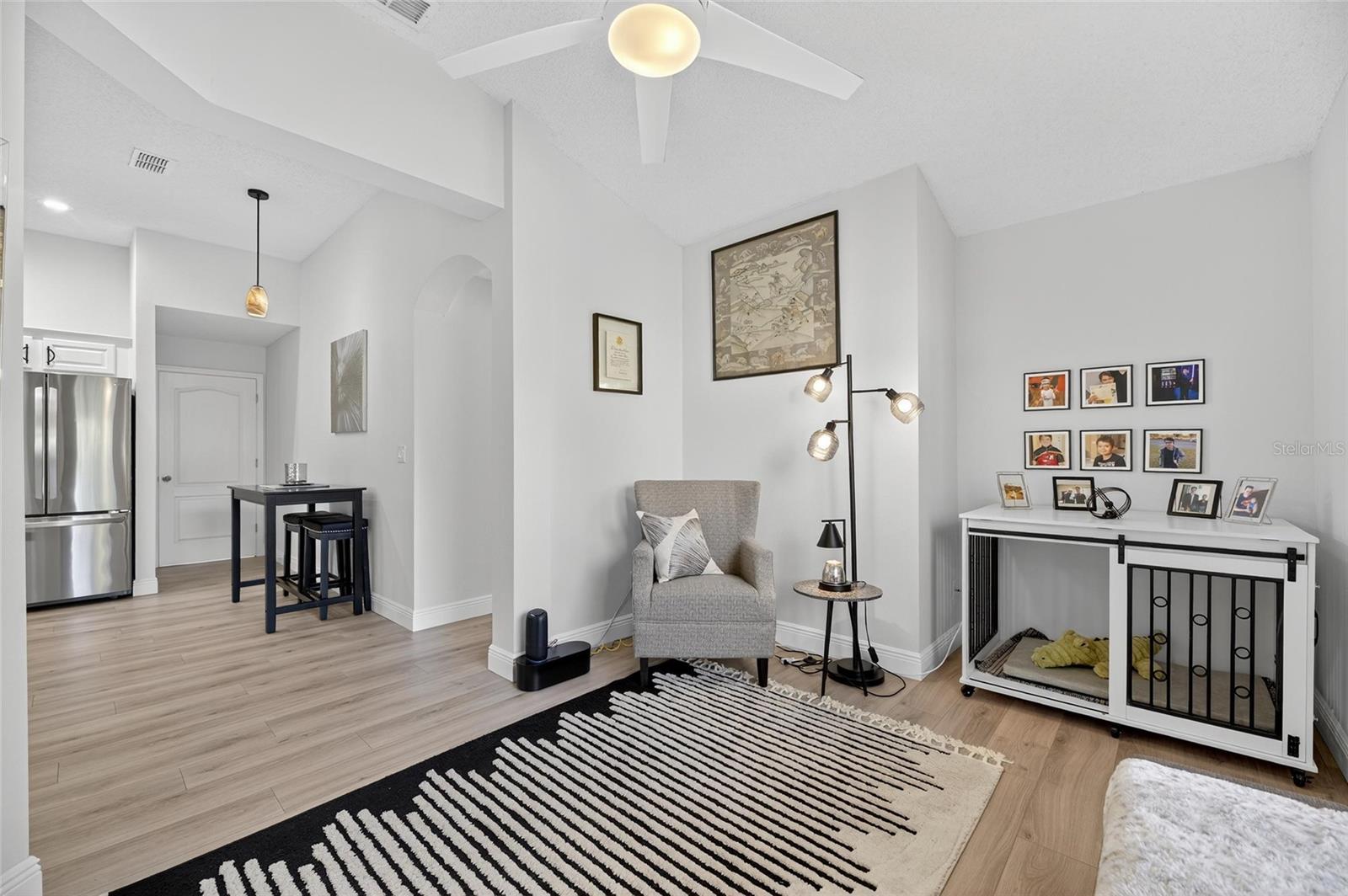 CORINTH CONDO - Residential