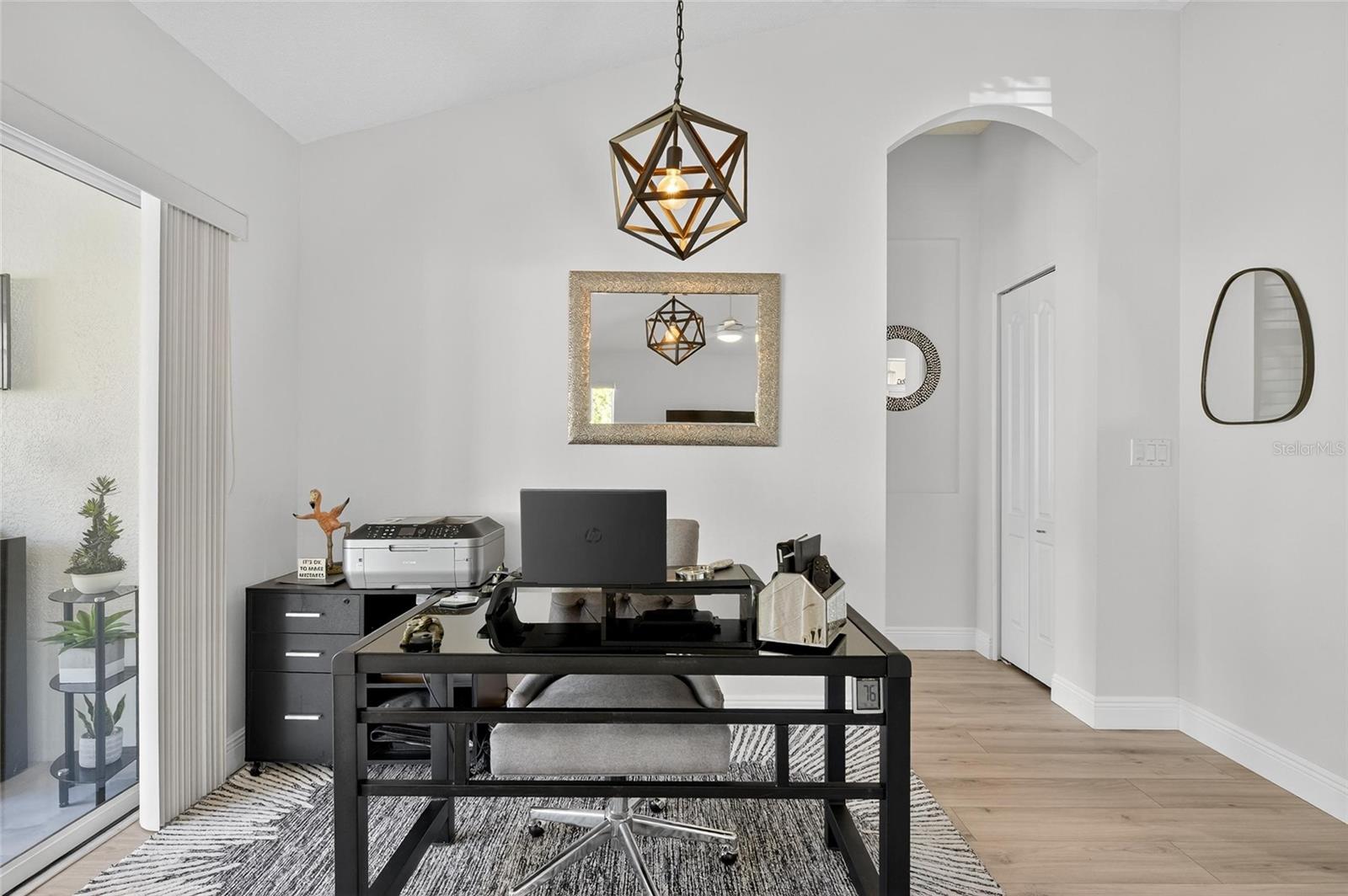 CORINTH CONDO - Residential