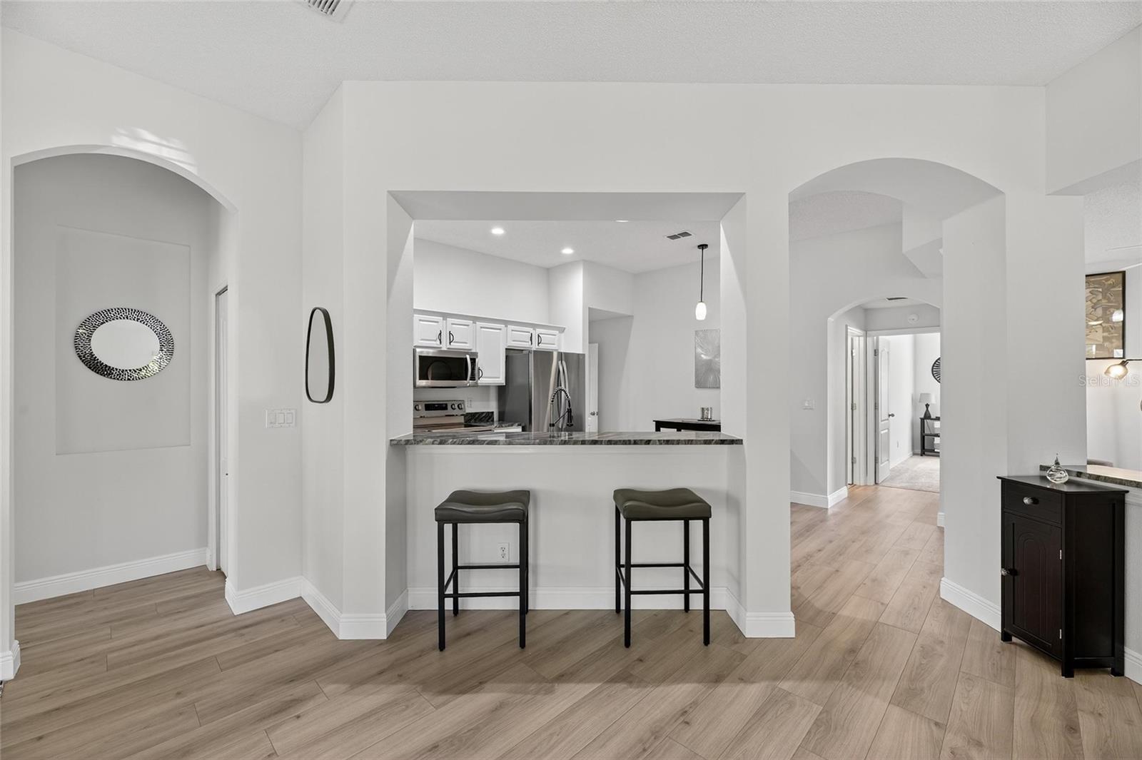 CORINTH CONDO - Residential