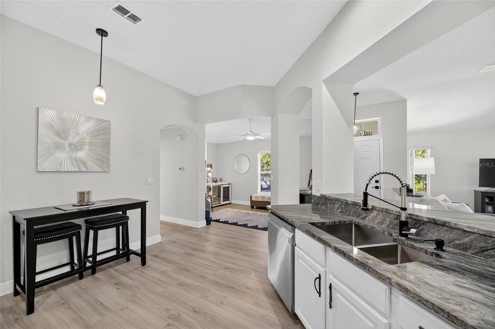 CORINTH CONDO - Residential