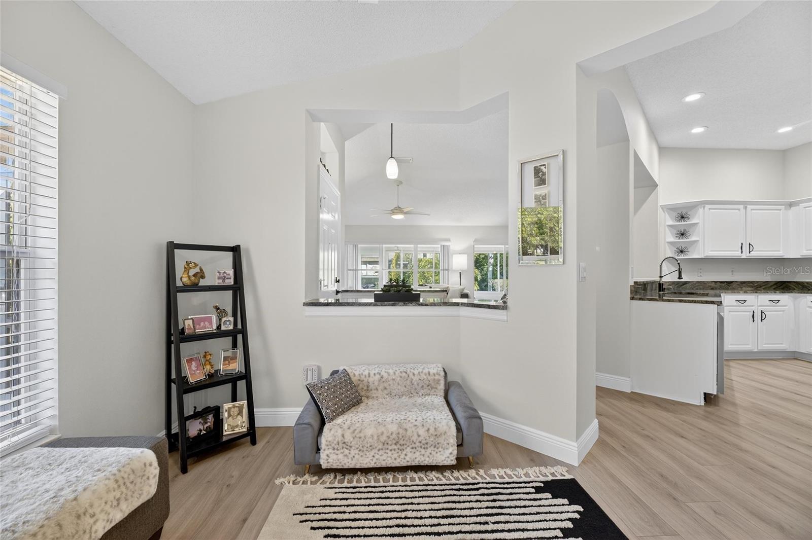 CORINTH CONDO - Residential