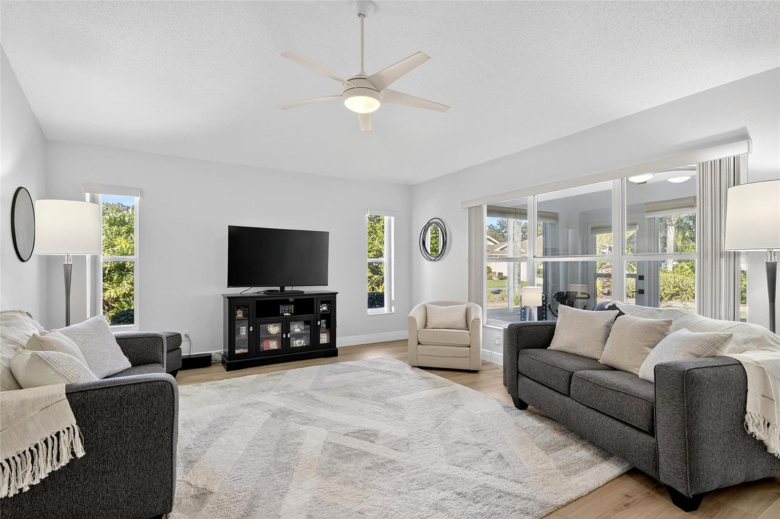 CORINTH CONDO - Residential