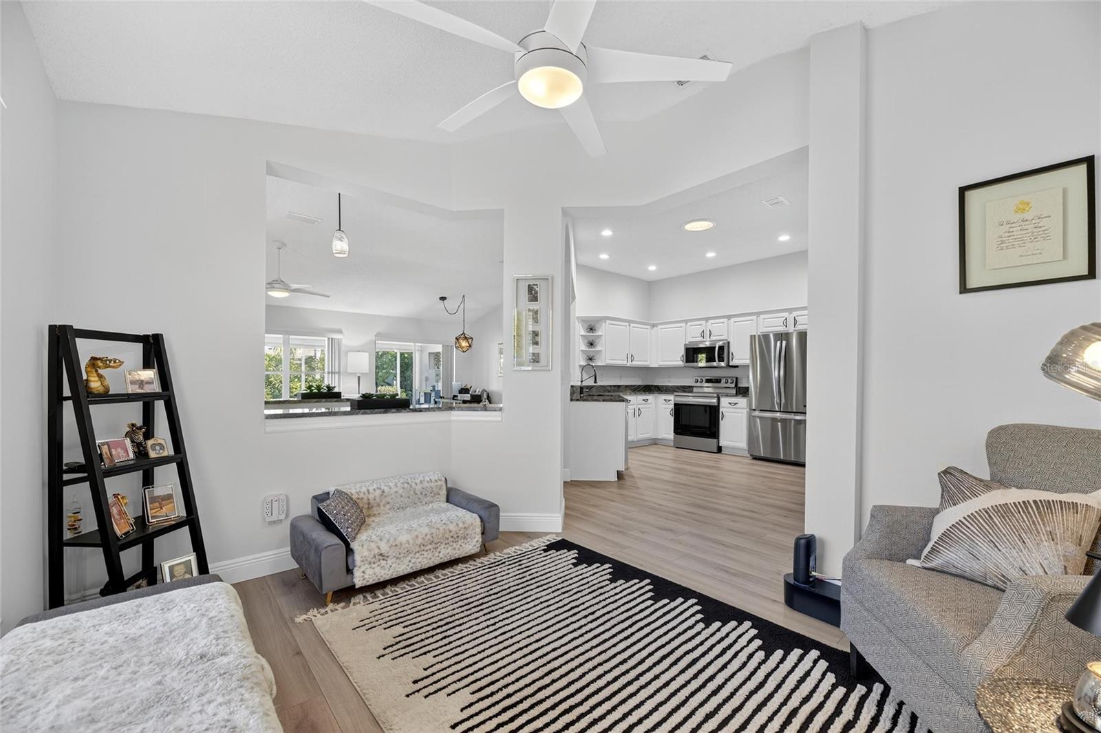 CORINTH CONDO - Residential