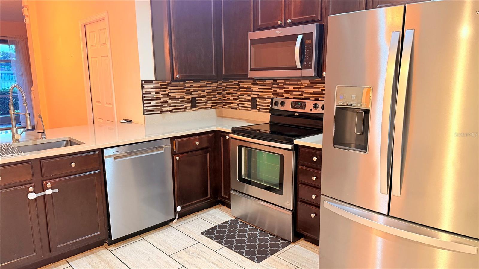 PALMBROOKE TWNHMS - Residential Lease