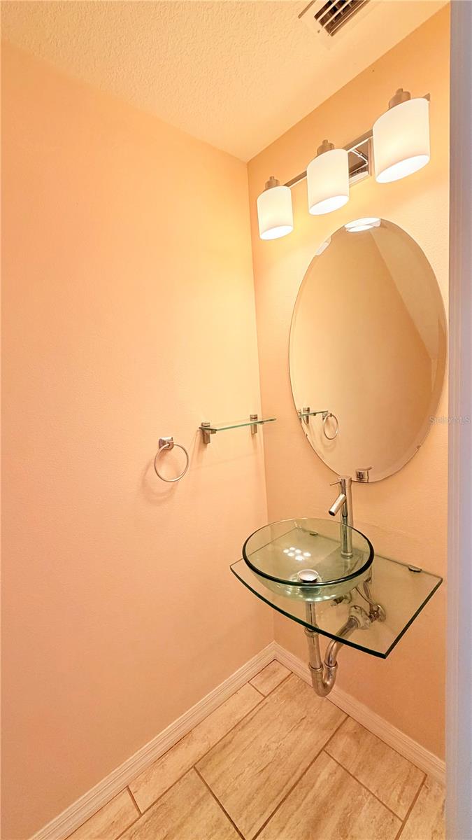 PALMBROOKE TWNHMS - Residential Lease