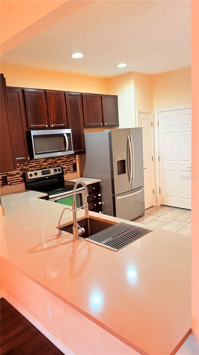 PALMBROOKE TWNHMS - Residential Lease