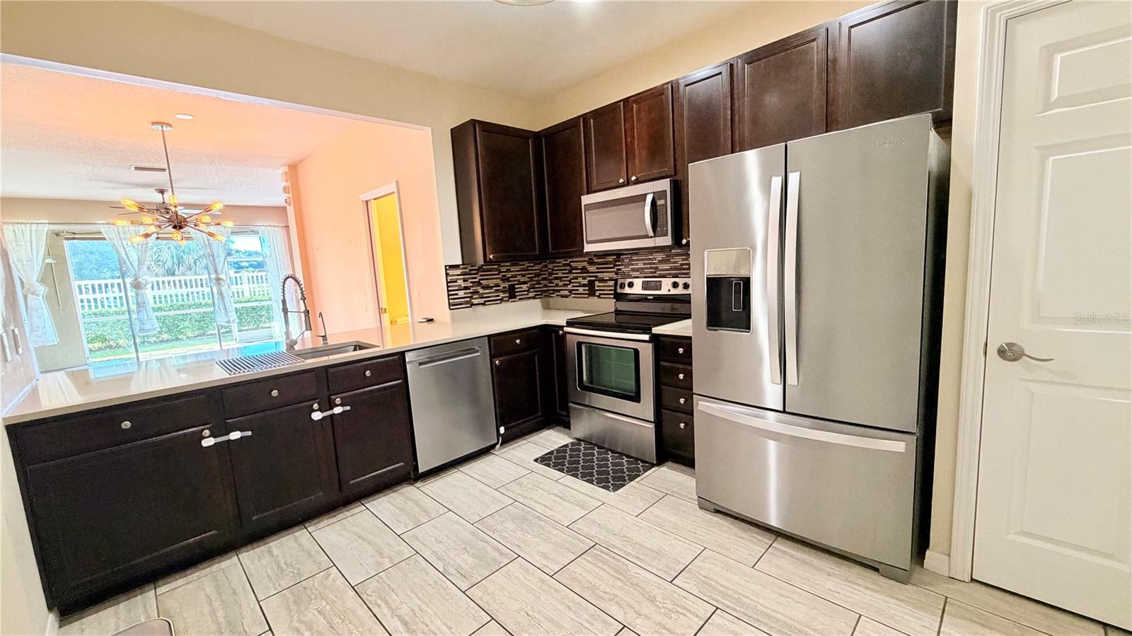 PALMBROOKE TWNHMS - Residential Lease