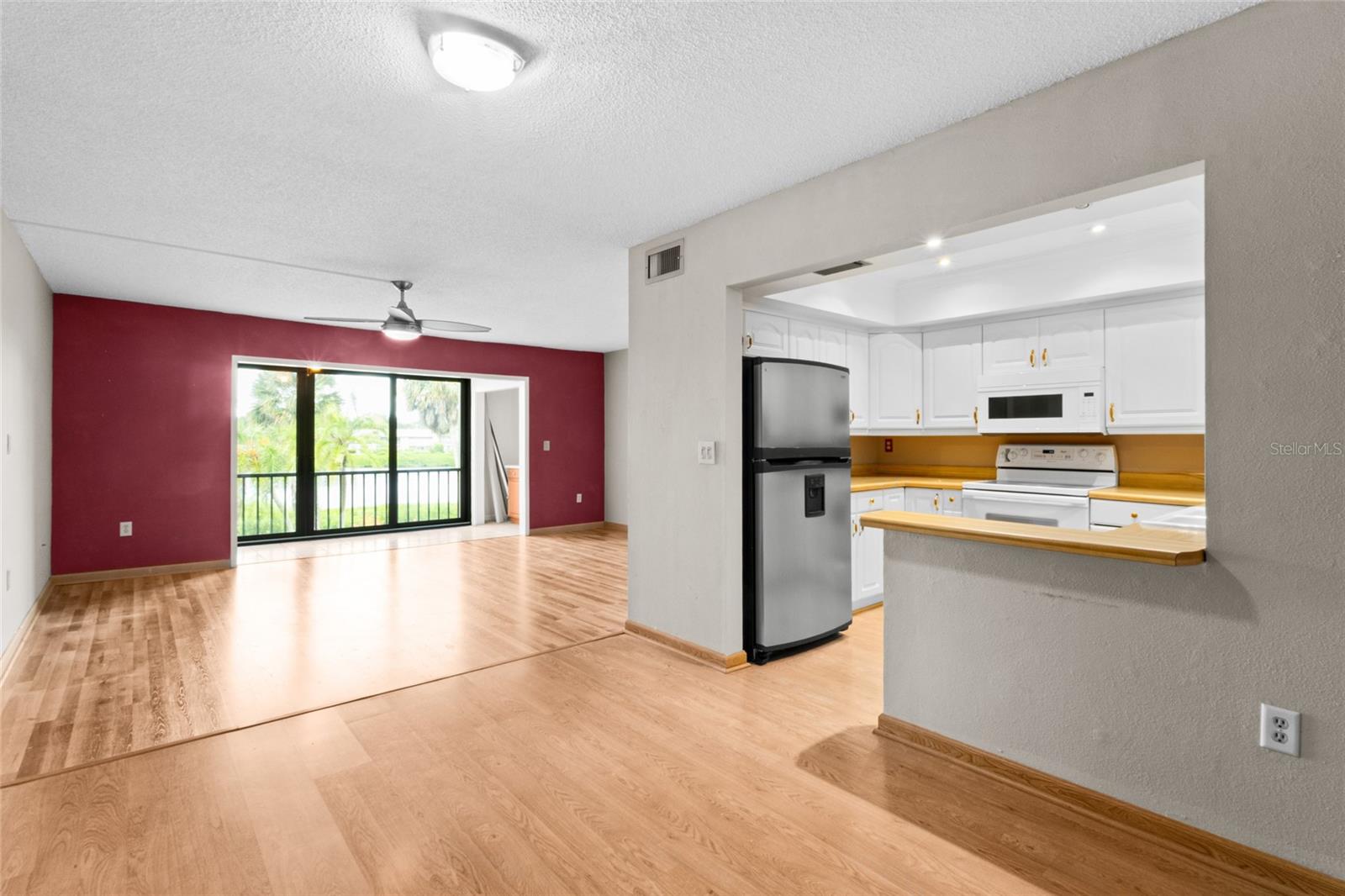 1601 BAYHOUSE POINT DRIVE 204, SARASOTA, FL, 34231 3 1601 BAYHOUSE POINT DRIVE 204