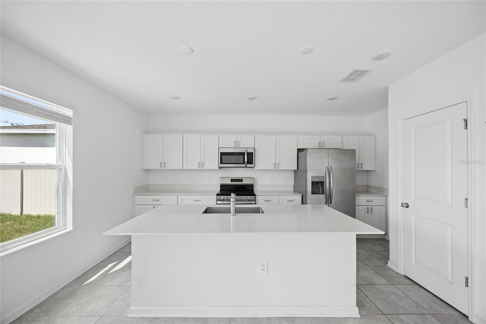 1405 DEEPWATER CIRCLE