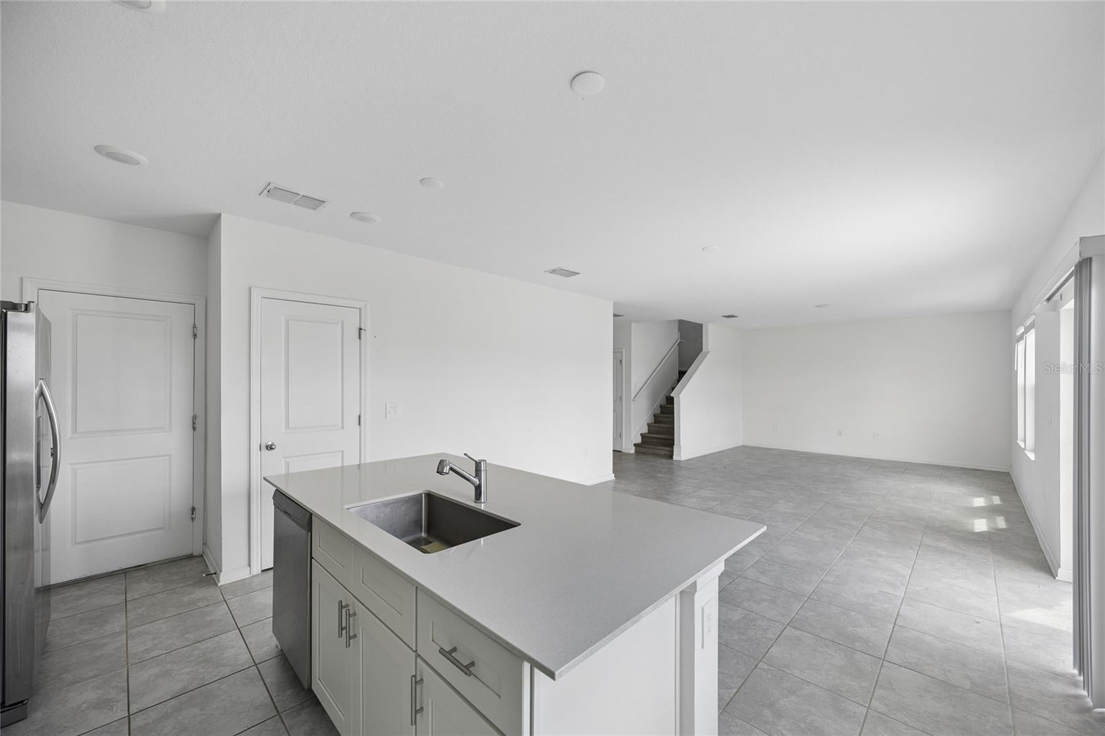 1405 DEEPWATER CIRCLE