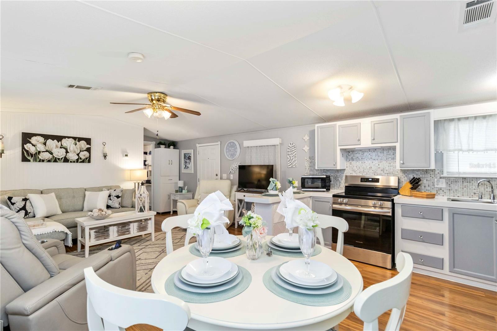 EAGLE POINT MHP - Residential