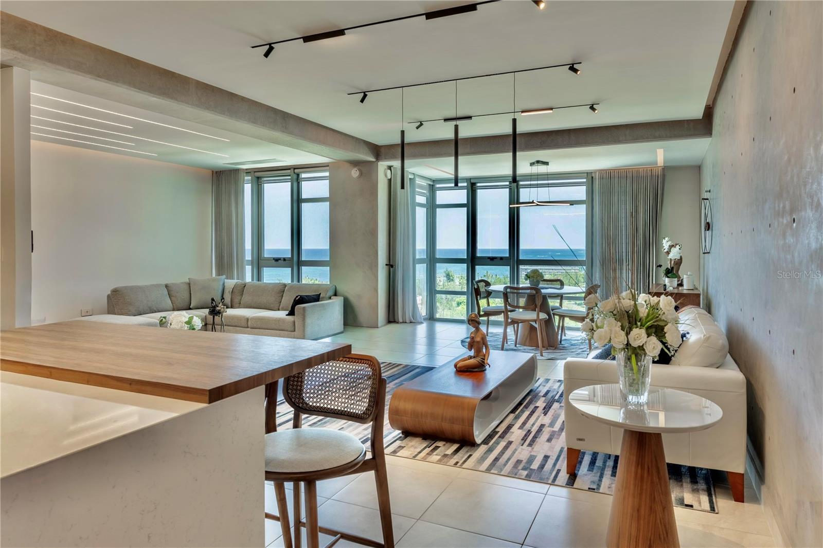 Atlantis Condominium AVENUE CONSTITUCION #404 1504