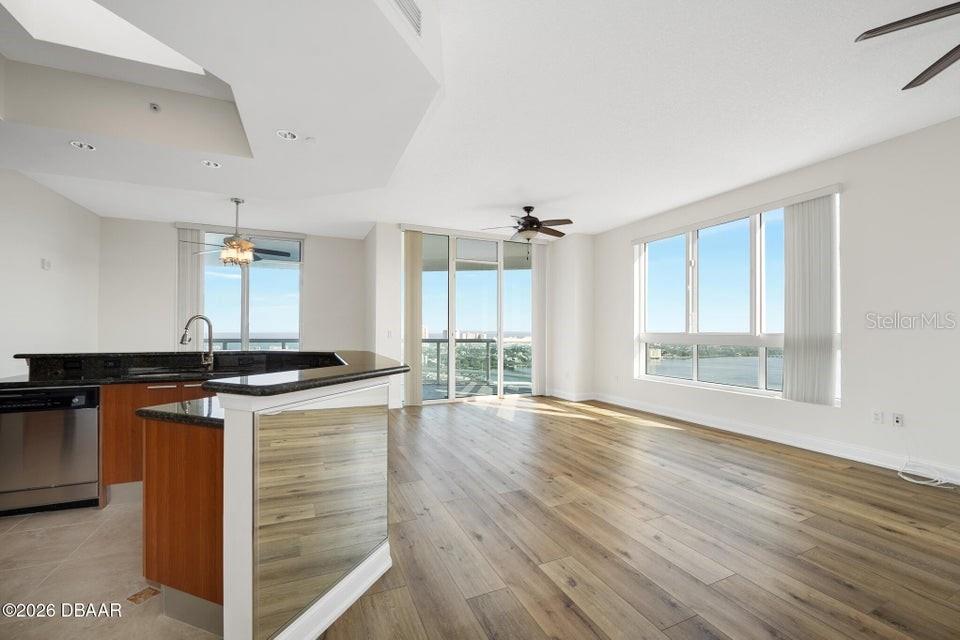 MARINA GRANDE ON HALIFAX - Residential