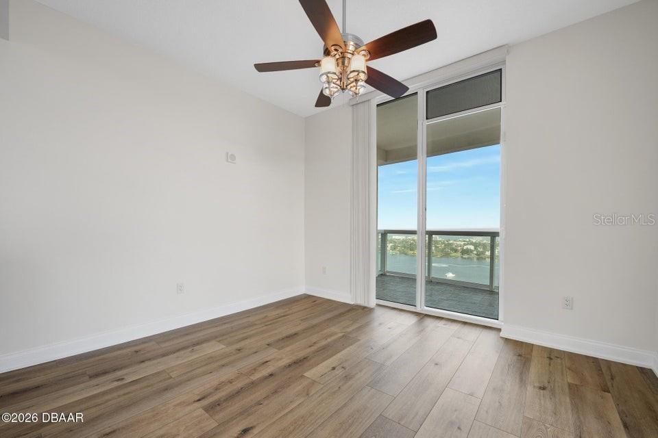 MARINA GRANDE ON HALIFAX - Residential