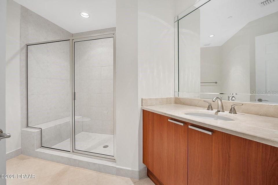 MARINA GRANDE ON HALIFAX - Residential