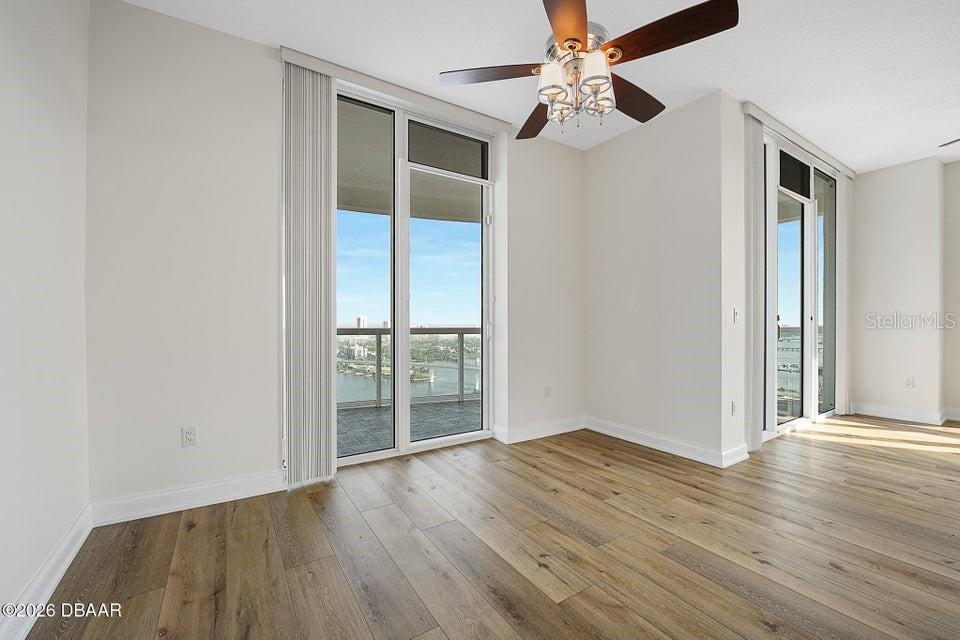 MARINA GRANDE ON HALIFAX - Residential