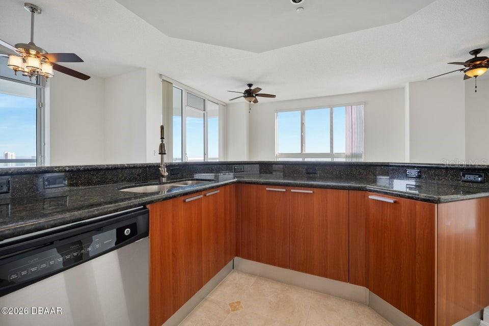 MARINA GRANDE ON HALIFAX - Residential